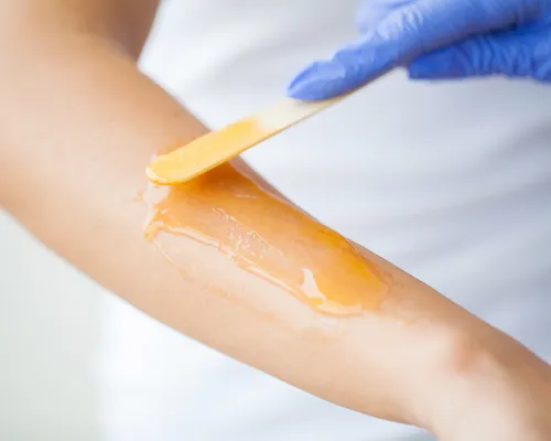 Women's Half Arms Honey Wax Service in Siruseri
