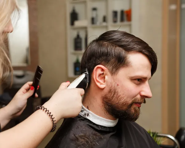 Best Men's Salon Near Navalur - Tula Unisex Salon and Spa in Siruseri
